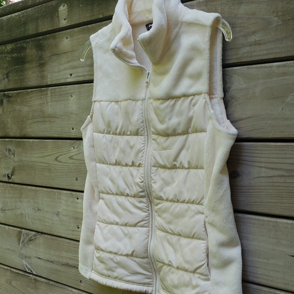 NWOT Fila Super Soft Vest/Jacket 😍 - Picture 8 of 10